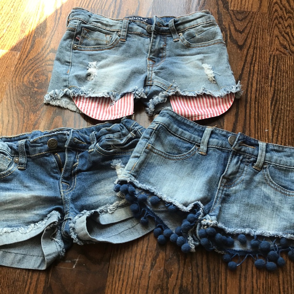 Lot of size 7 jean shorts